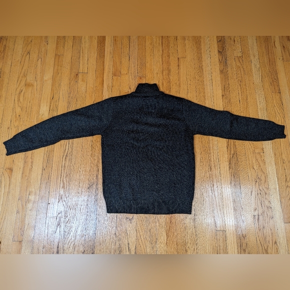 Sweater - Picture 10 of 10